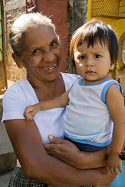 Γιαγιά με εγγόνι